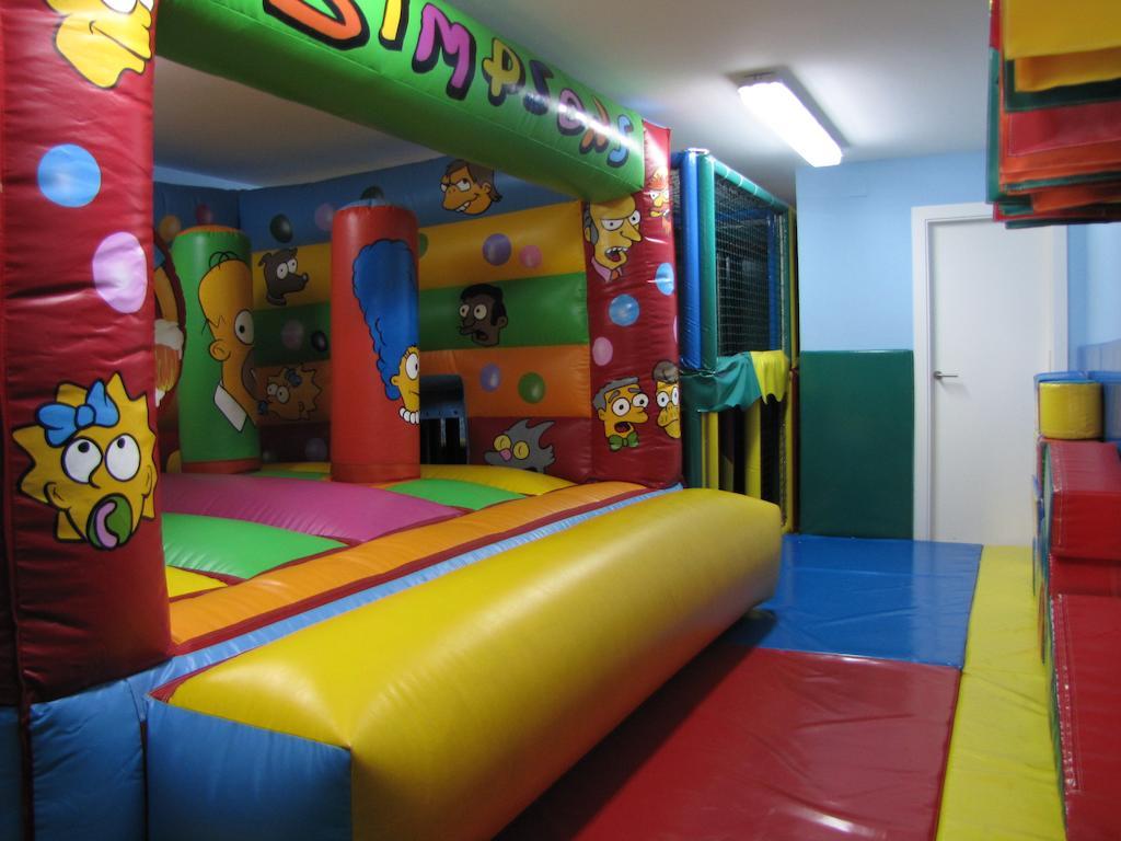 Aoiz Hostal Beti-Jai מראה חיצוני תמונה