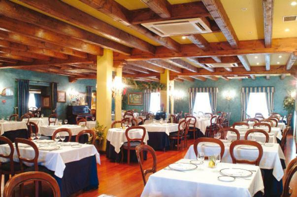 Aoiz Hostal Beti-Jai מראה חיצוני תמונה